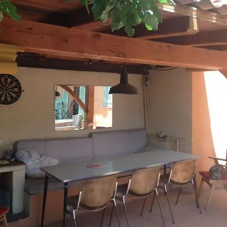 Maison Atypique Avec Jardin Holiday home Nice