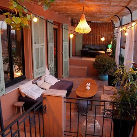 Maison Atypique Avec Jardin Holiday home *