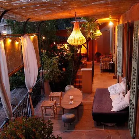 Maison Atypique Avec Jardin Holiday home Nice