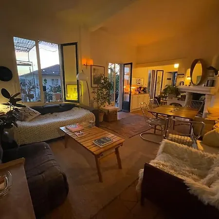 Maison Atypique Avec Jardin *